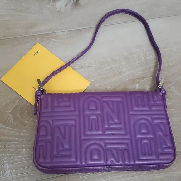 Fendi 2008 Leather Baguette Logo Embossed Mini - Picture 2 of 12